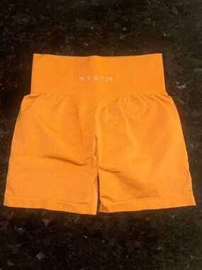 NVGTN Pro Short in Sunset Orange - S